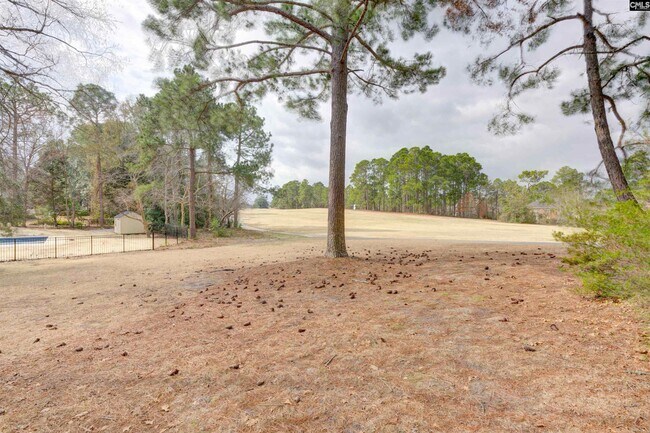 Building Photo - 112 Woodlands W