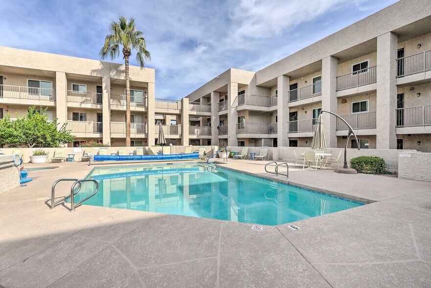 Building Photo - 7474 E Earll Dr