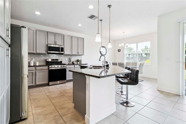 Building Photo - 5653 Del Coronado Dr