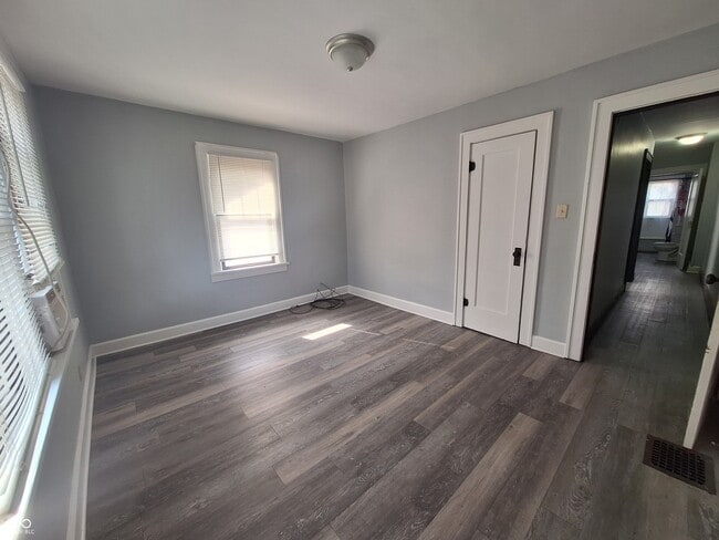 Building Photo - 334 Dequincy St