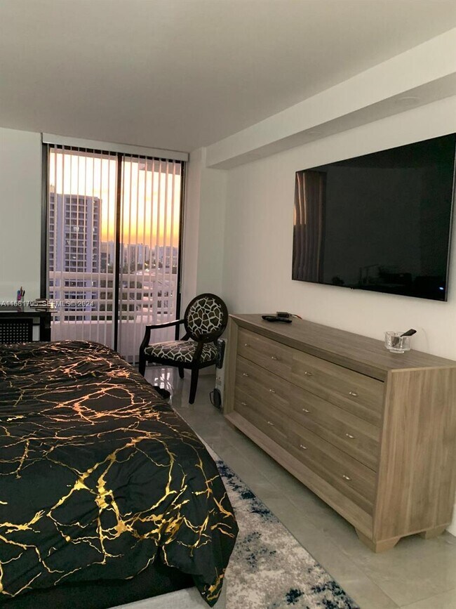 Building Photo - 3300 NE 192 St