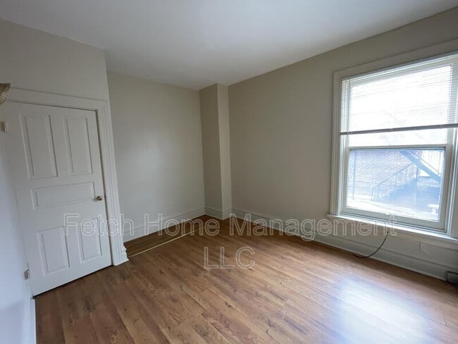 Building Photo - 214 Briggs St