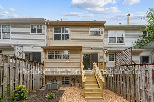 Building Photo - 8644 Sanderling Dr