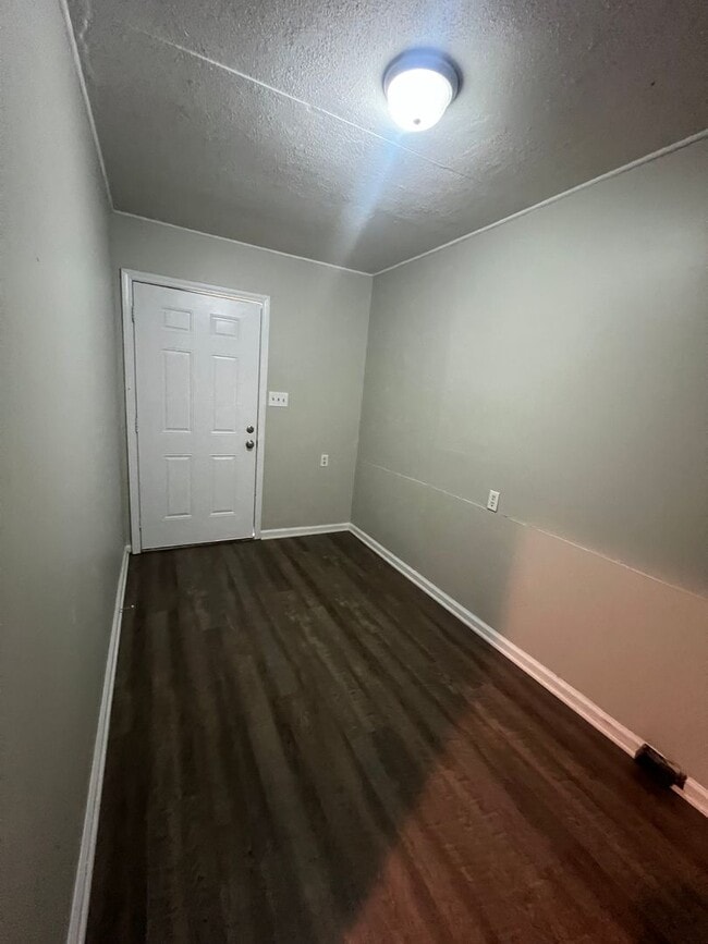 Building Photo - 1414 Moonlite Ave