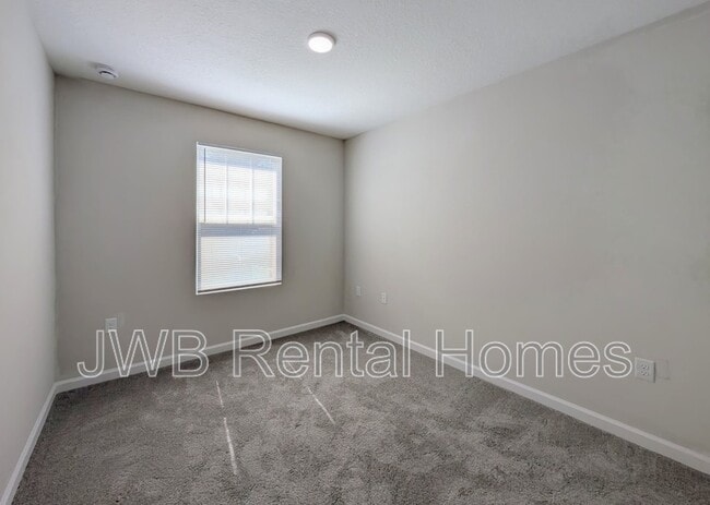 Building Photo - 1120 Comanche St
