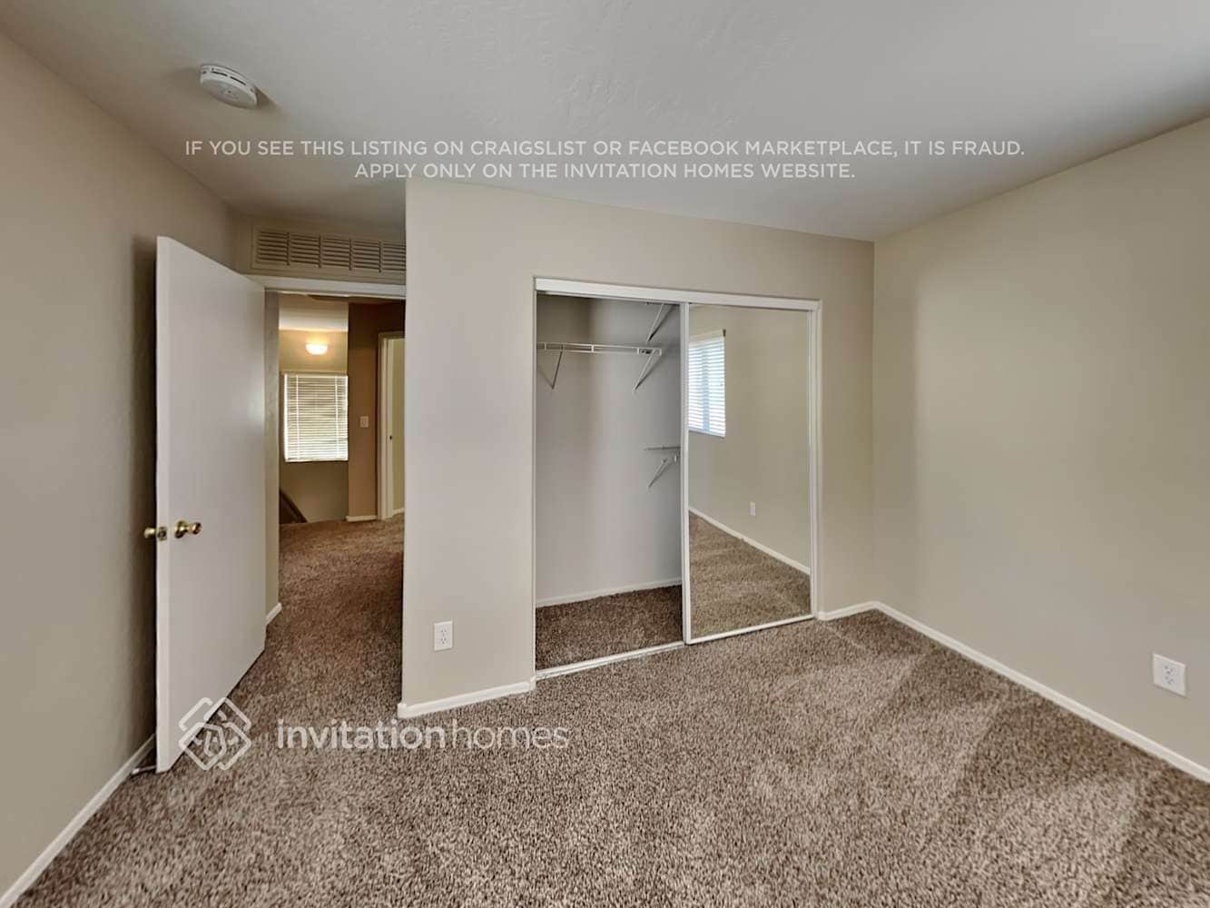 Building Photo - 2812 S 100th Dr