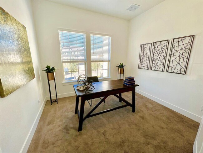 Building Photo - 4640 Modena Bay Bend