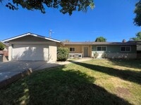 Building Photo - Beautiful 3 bedroom 2 bath Home