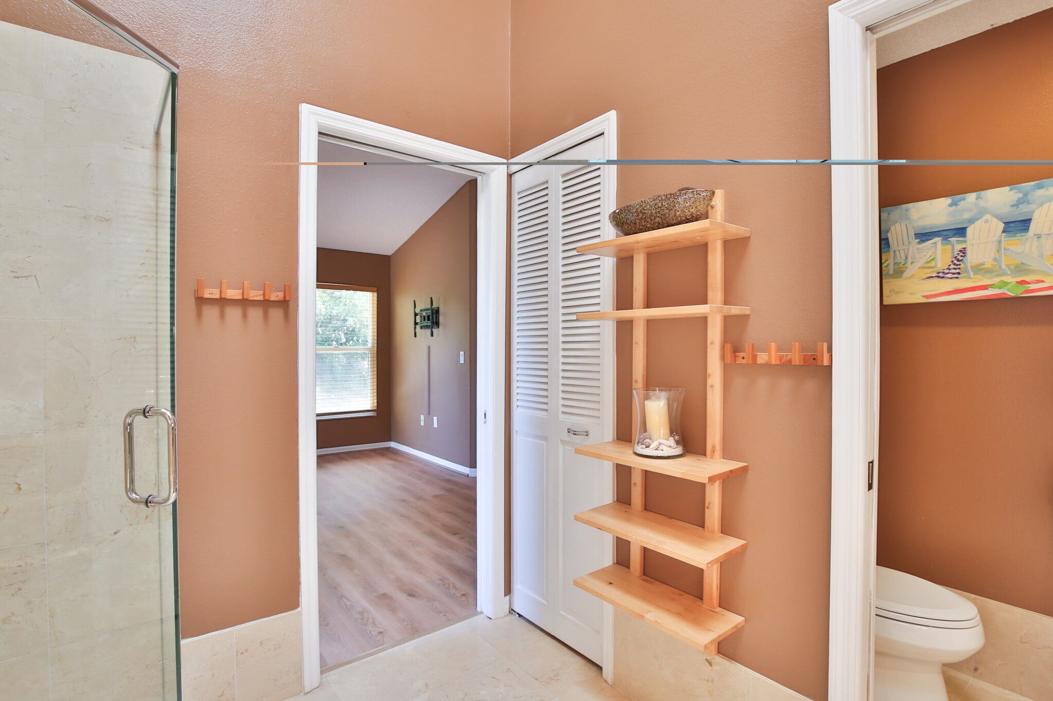 Master suite Bathroom 1 - 4700 Tivoli Ave