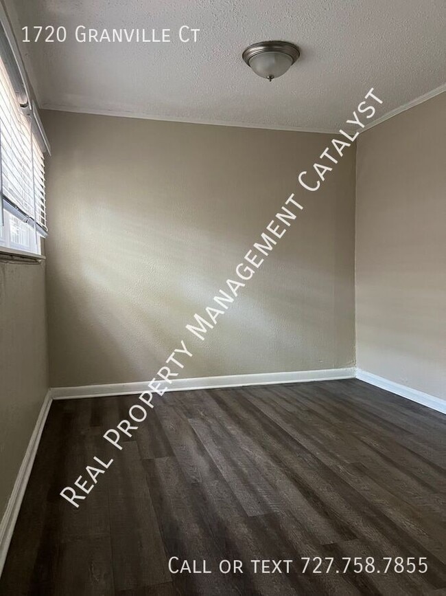 Building Photo - 1720 Granville Ct S