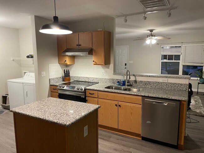 Building Photo - Comfortable 3BD, 2.5BA Raleigh Home with a 1-Car Attached Garage in an HOA Community with Amenities