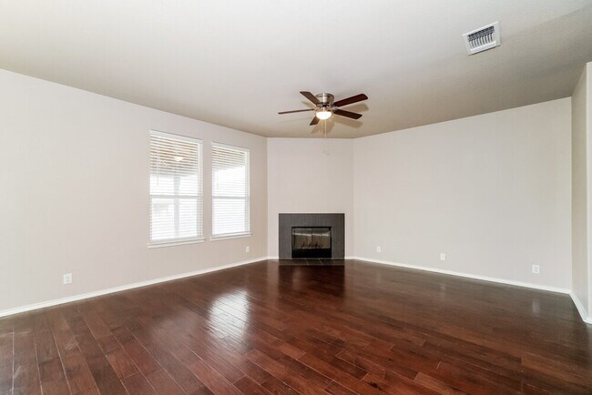 Building Photo - 4001 Legend Pond