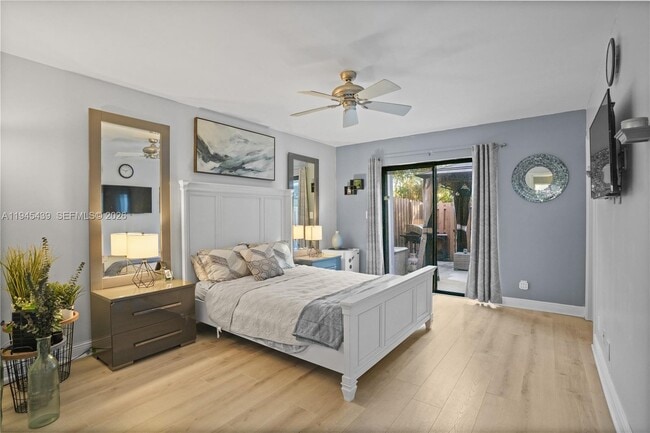 Building Photo - 4880 SW 64th Ave