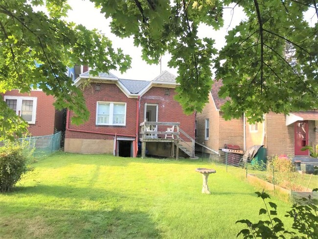Building Photo - Whipple 7214