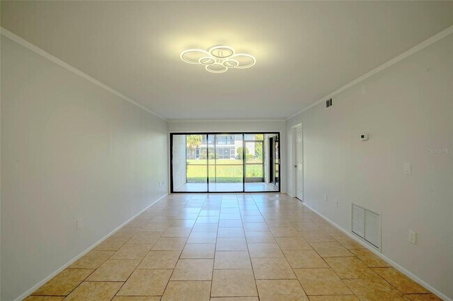 Building Photo - 5797 Summerside Ln