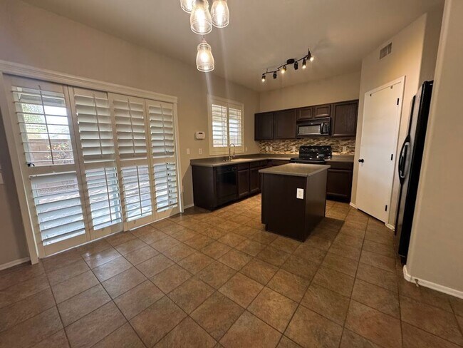 Building Photo - 3 BEDROOM 2.5 BATH HOME IN TRAMONTO COMMUNITY