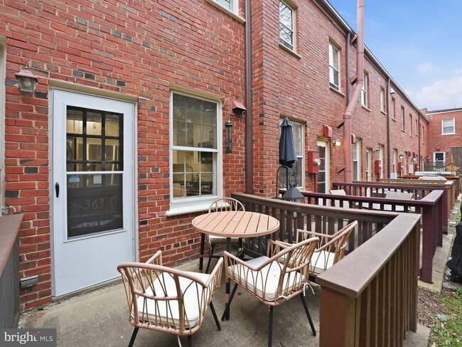 Building Photo - 1300 S Cleveland St