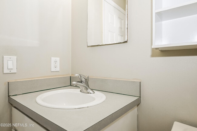 Building Photo - 1012 2nd St S