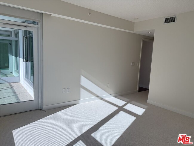 Building Photo - 3141 Michelson Dr