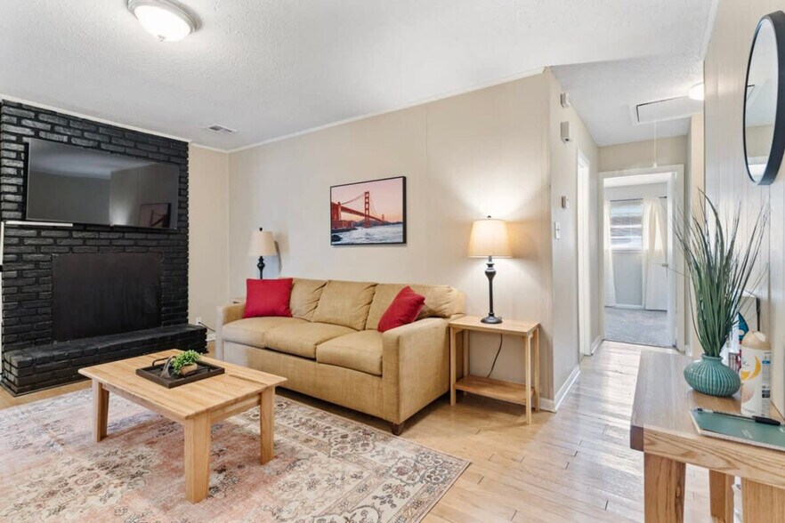 Building Photo - 564 Glade Park Loop