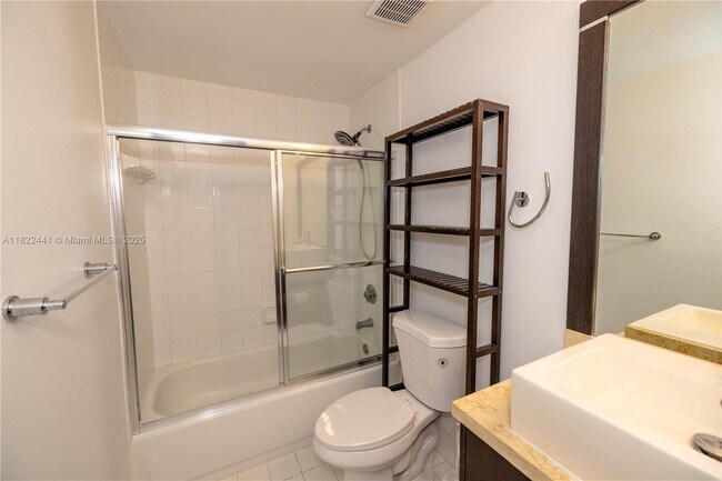 Building Photo - 50 Menores Ave