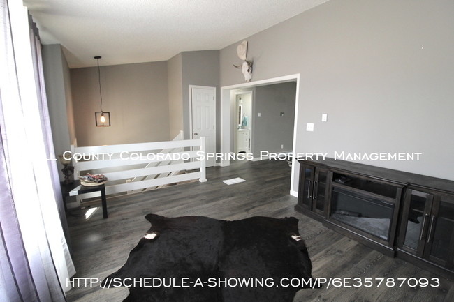 Building Photo - Horse Property Remodeled on 2.5 acres