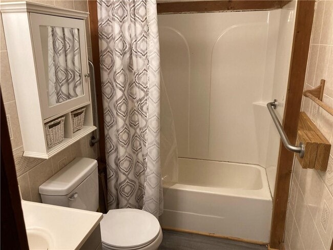 Building Photo - 412 Rabun Rd