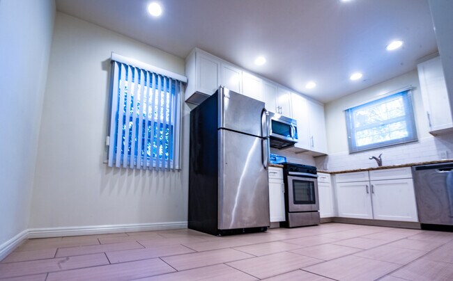 Kitchen - 8746 Reading Ave
