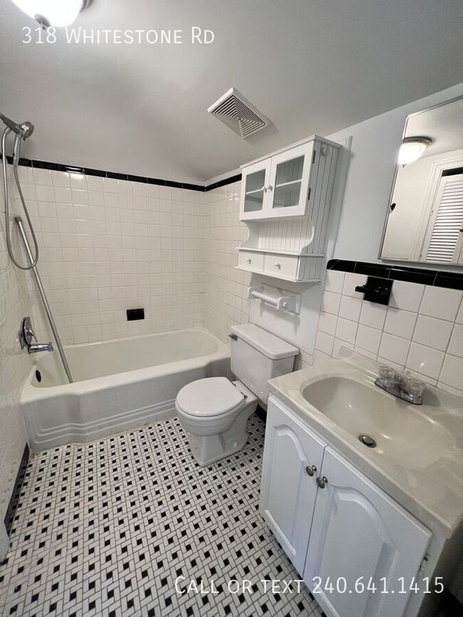 Building Photo - 318 Whitestone Rd