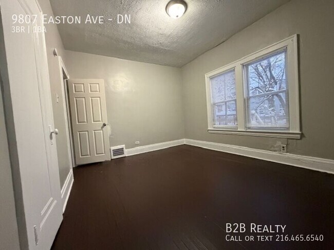 Building Photo - 9807 Easton Ave