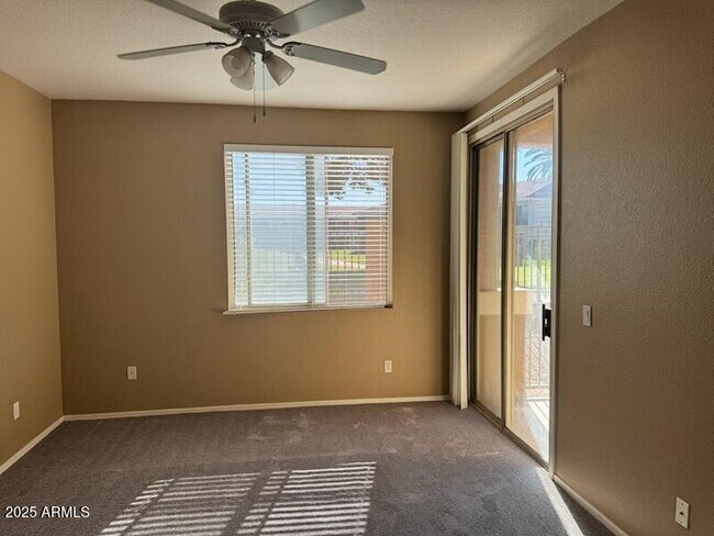 Building Photo - 1335 E June St