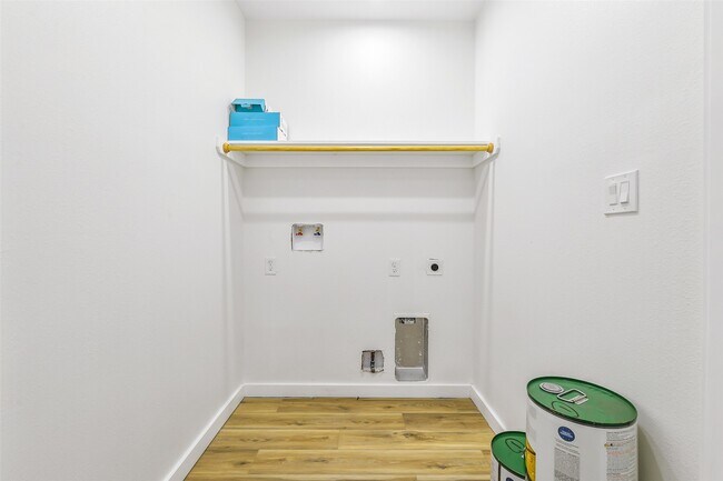 Building Photo - 7486 Stanwick Dr