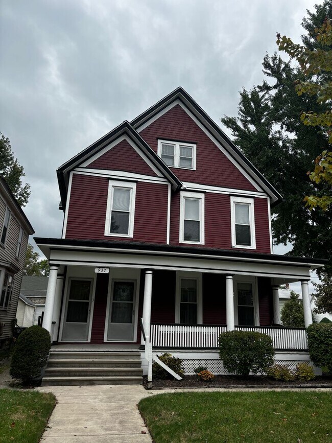 Building Photo - 937 Columbia Ave