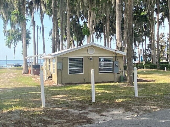 Building Photo - 13124 Lemon Ave