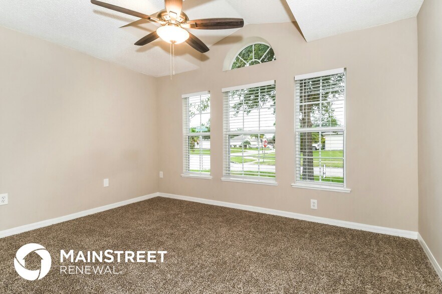 Building Photo - 2900 Stonegate Ln