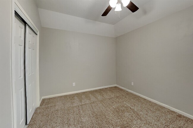 Building Photo - 20602 Birch Rain Ct