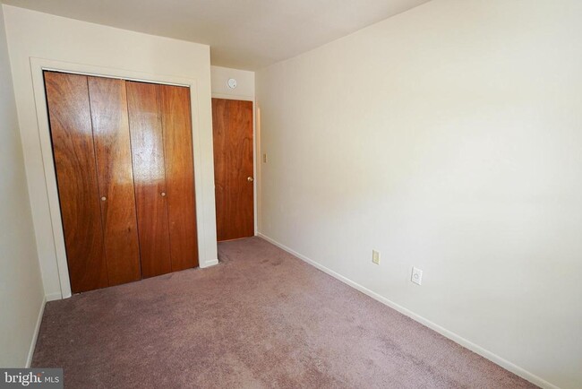 Building Photo - 738 Hemlock St