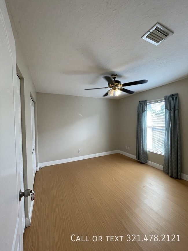 Building Photo - 611 Americana Blvd NE