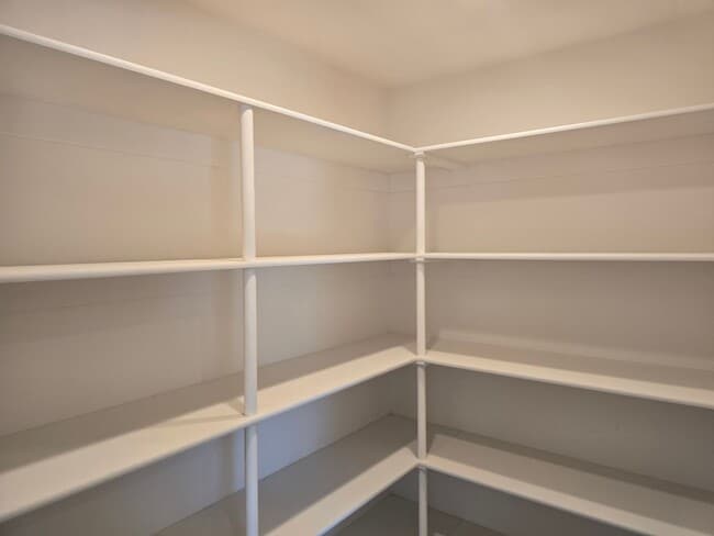 Building Photo - Beautiful, Clean 4 bedroom with Solar!!