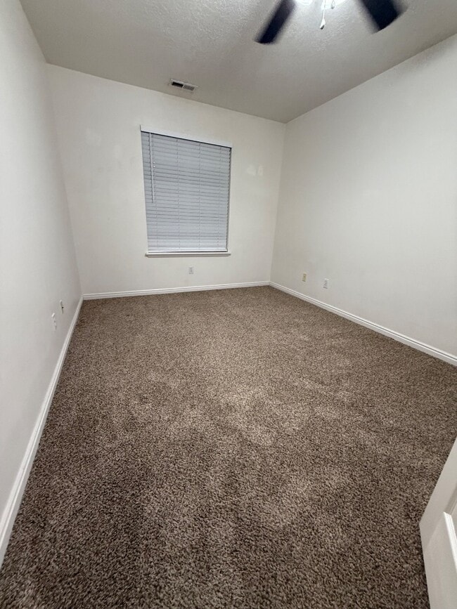 Building Photo - 10542 Sage Flats Way