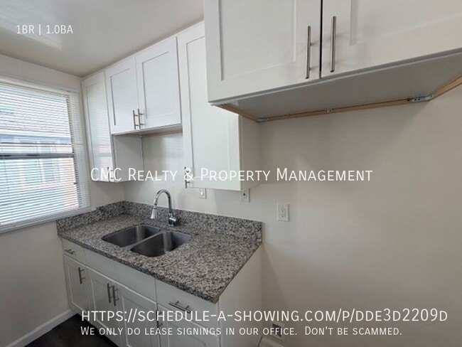 Building Photo - 4518 N Banner Dr