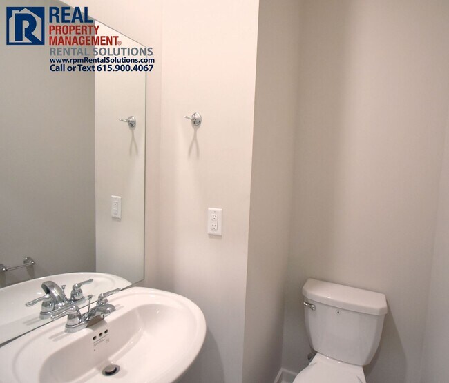 Building Photo - Beautiful 3 bedroom+loft townhome with an attached garage! Triple Blackman schools