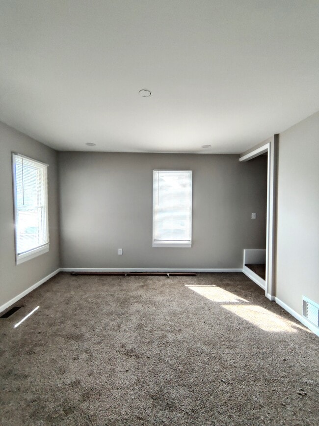 Building Photo - 410 N 3rd St