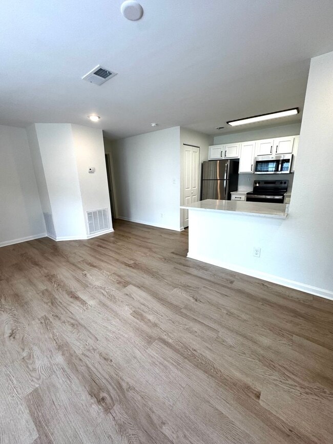 Building Photo - Fully Renovated 3BR/3BA Condo at Harper Flatts – Partially Furnished & Close to Auburn University!