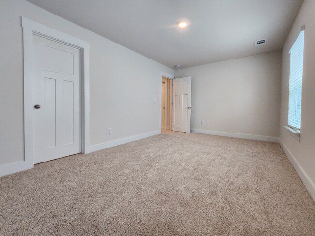 Building Photo - 499 Ml Pk Wy