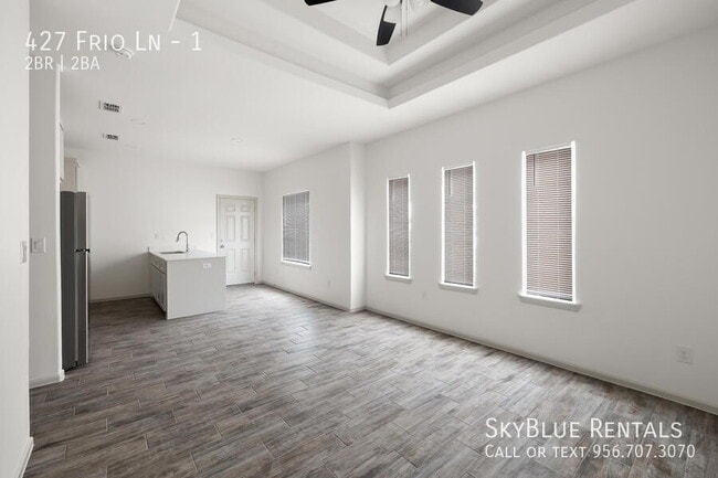 Building Photo - 427 Frio Ln