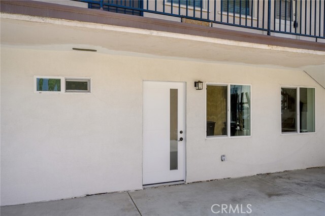 Building Photo - 1009 W Angeleno Ave