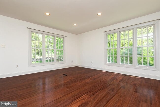 Building Photo - 13039 Glen Mill Rd