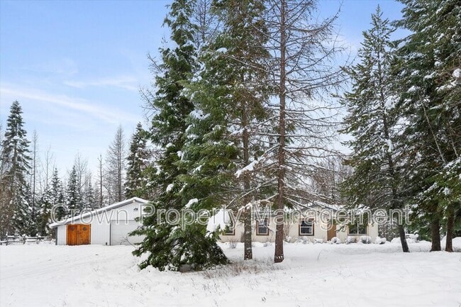 Building Photo - 2520 E Edgewood Dr