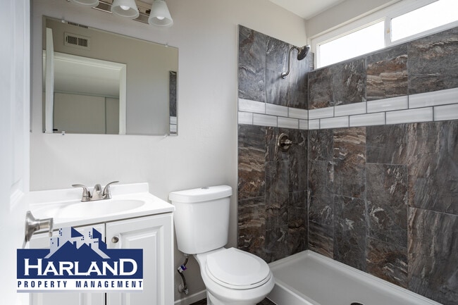 Building Photo - 8547 Aquarius Dr